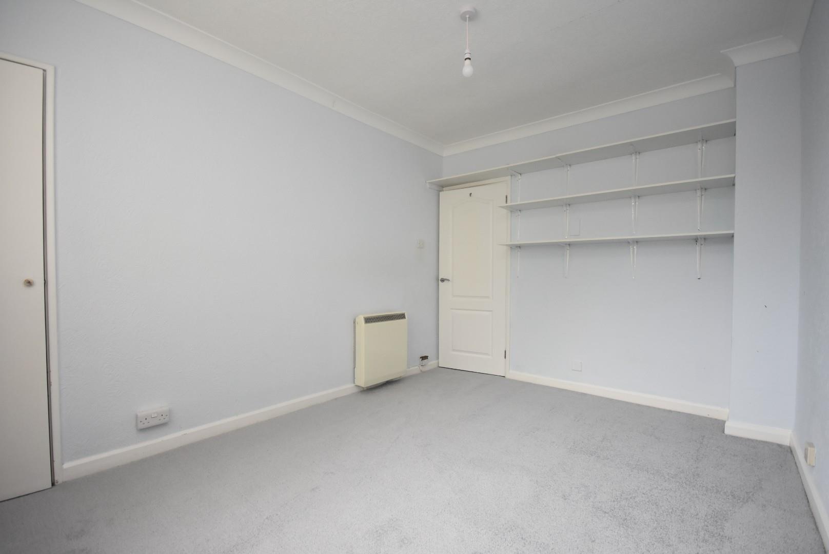 7 St. Nicholas House, Sea View Court, Bradford Place, Penarth, CF64 1AL